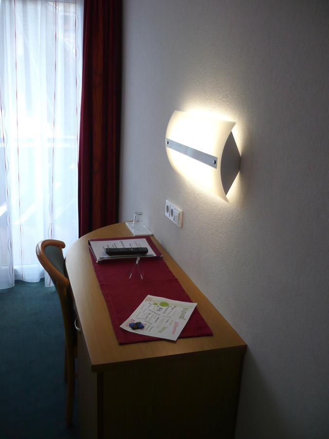פלדקירש Hotel Garni Noval מראה חיצוני תמונה
